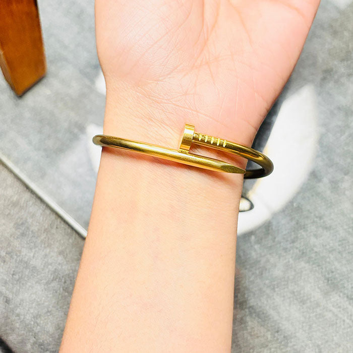 Horse Nail - Cartier