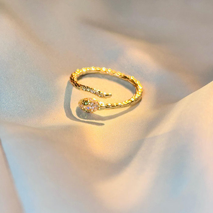 Snake Wrap Ring – Elegant & Edgy
