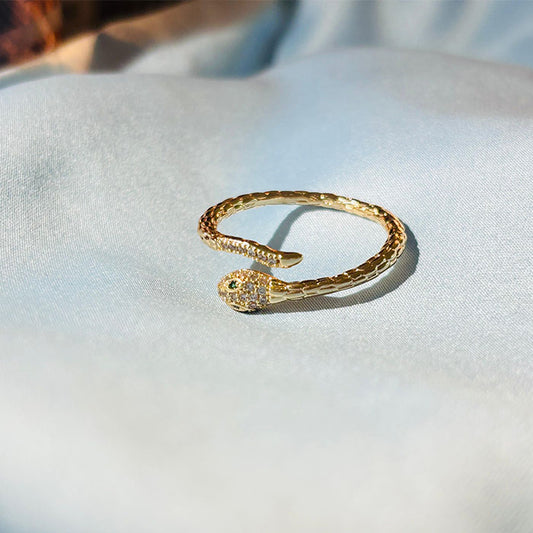 Snake Wrap Ring – Elegant & Edgy