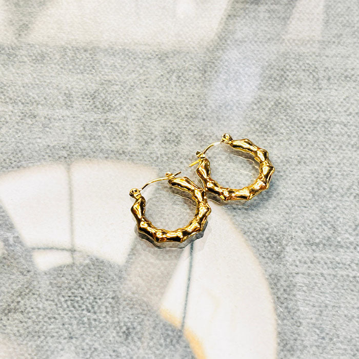 Bamboo-Inspired Gold Hoop