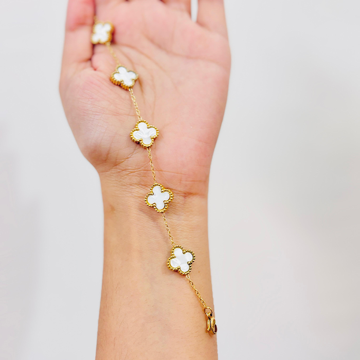 Clover Bracelet – White Enamel Finish