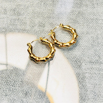 Bamboo-Inspired Gold Hoop