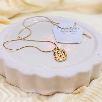 Rose Themed Pendant - Gold