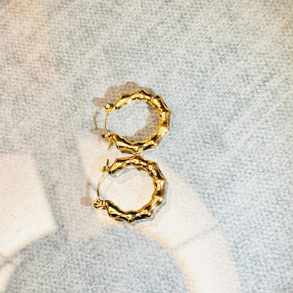Bamboo-Inspired Gold Hoop