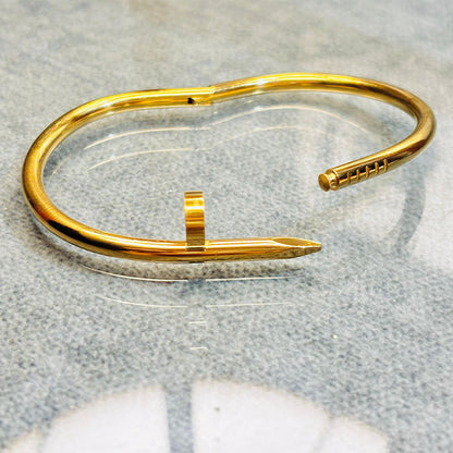 Horse Nail - Cartier