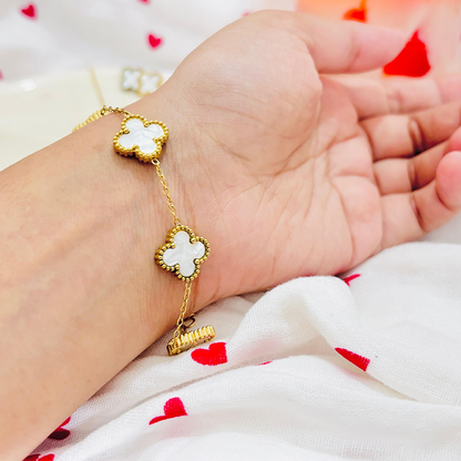 Clover Bracelet – White Enamel Finish