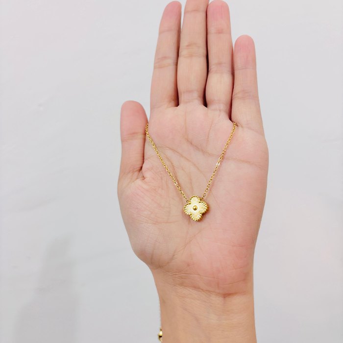 Clover Pendant – Gold Enamel Finish