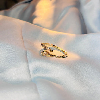 Snake Wrap Ring – Elegant & Edgy