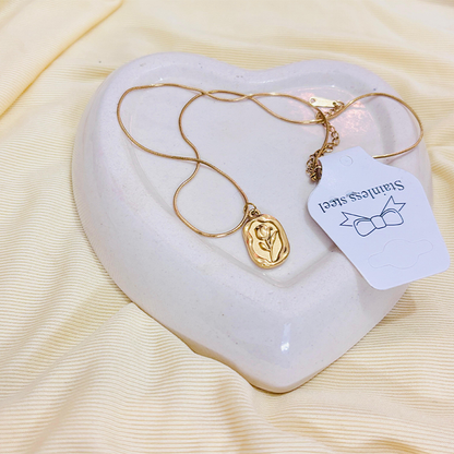Rose Themed Pendant - Gold