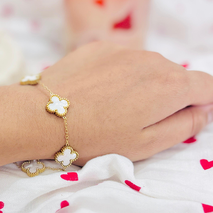 Clover Bracelet – White Enamel Finish