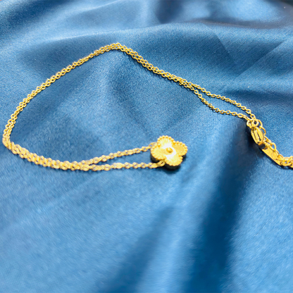 Clover Pendant – Gold Enamel Finish