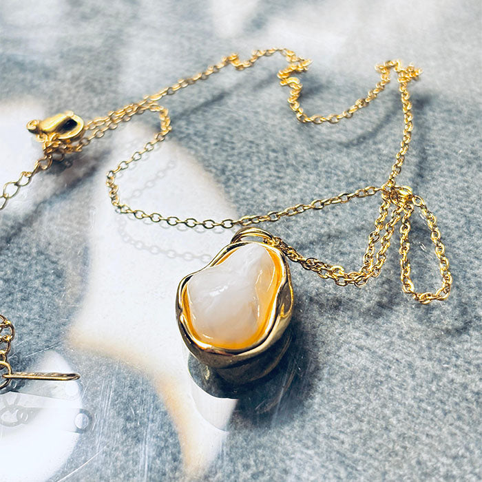 Elegant Gold & Natural Stone