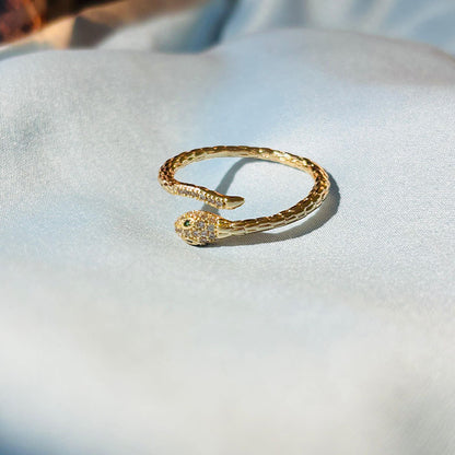 Snake Wrap Ring – Elegant & Edgy