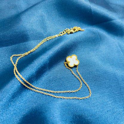 Clover Pendant – White Enamel Finish